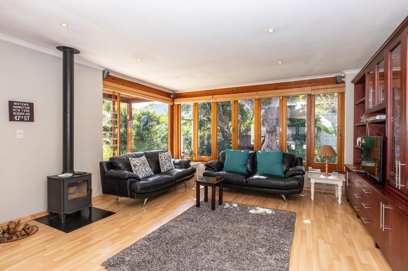 3 Bedroom Property for Sale in Constantia Western Cape